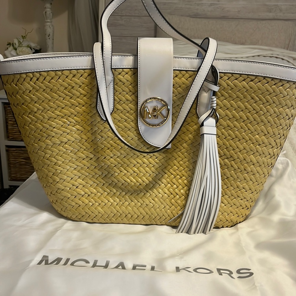 Brand new, Michael Kors, tote bag never used including dust bag